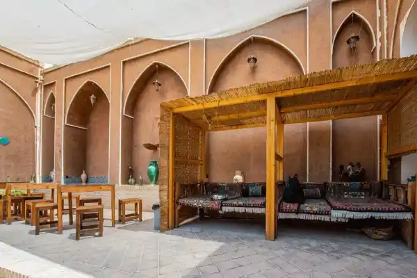 اتاق دبل اقامتگاه سنتی ثنا