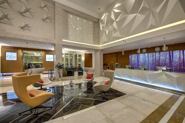 پذیرش هتل رویال کانتیننتال دبی