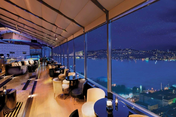 استخر هتل اینتر کانتیننتال استانبول