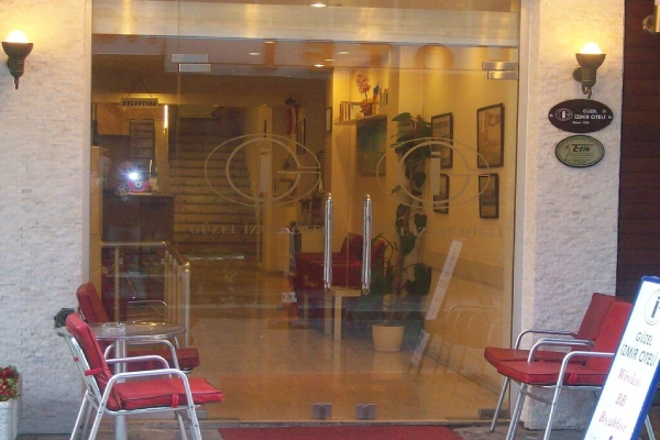 ورودی هتل گوزل ازمیر اوتلی ازمیر