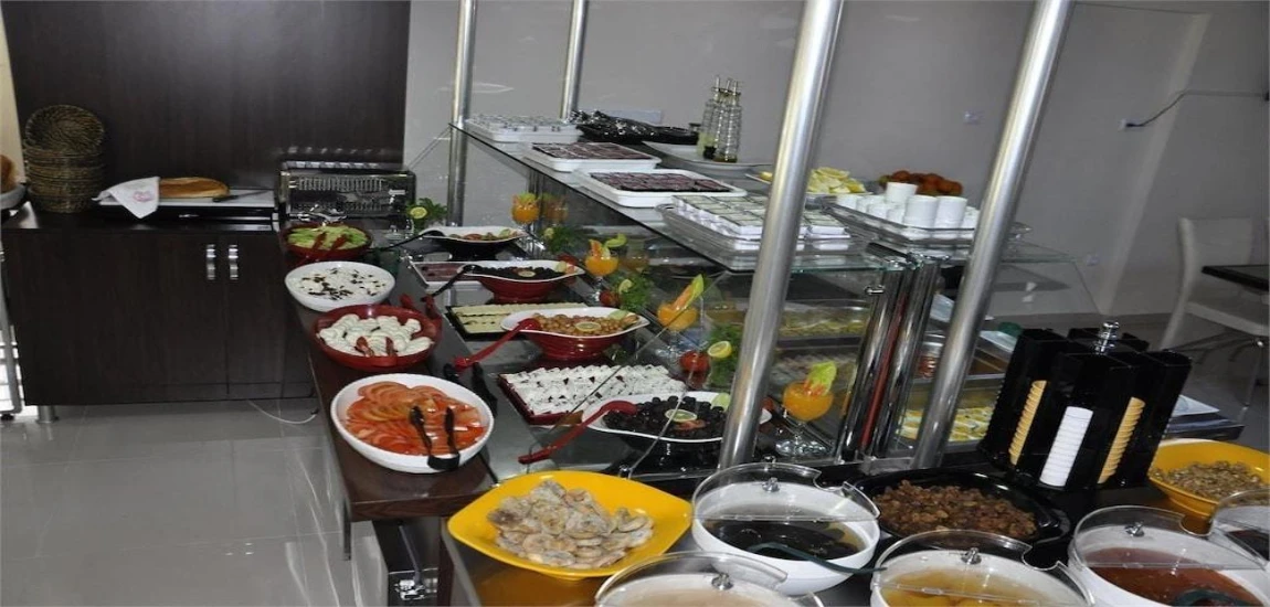 بوفه هتل آیسلی مرسین