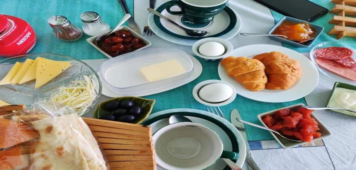 صبحانه هتل کازابلا توریستیک‌ هاوس ایروان